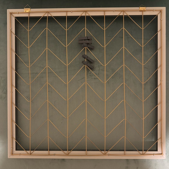 Square Bulletin Board, Wire Memo Board, Card Holder,  or Memento Organizer - Picture 3 of 4